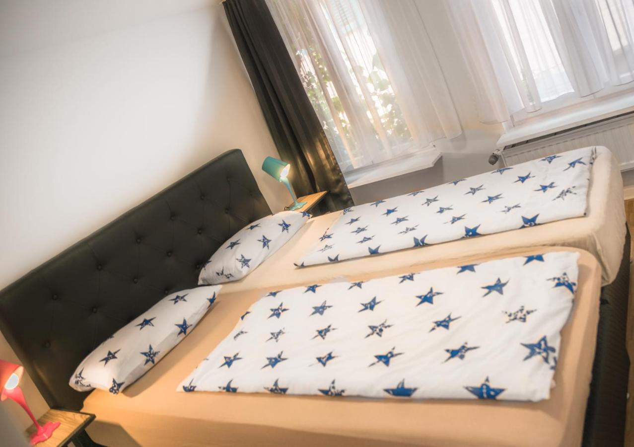 Altstadt Apartment Alisa Дюссельдорф Экстерьер фото