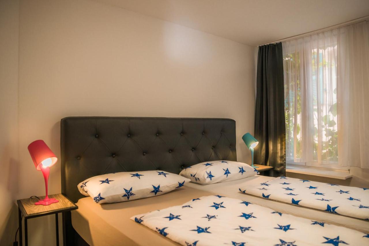 Altstadt Apartment Alisa Дюссельдорф Экстерьер фото